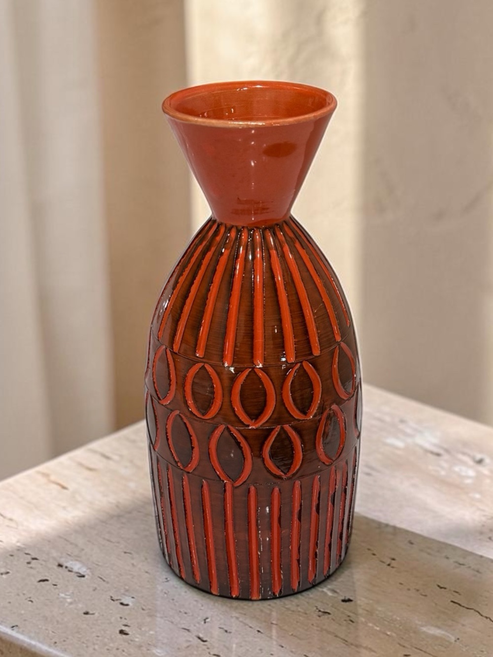 Mid‑Century Modern Italian Textured Ceramic Vase – Deep Orange & Black Glaze - Picture 14 of 17